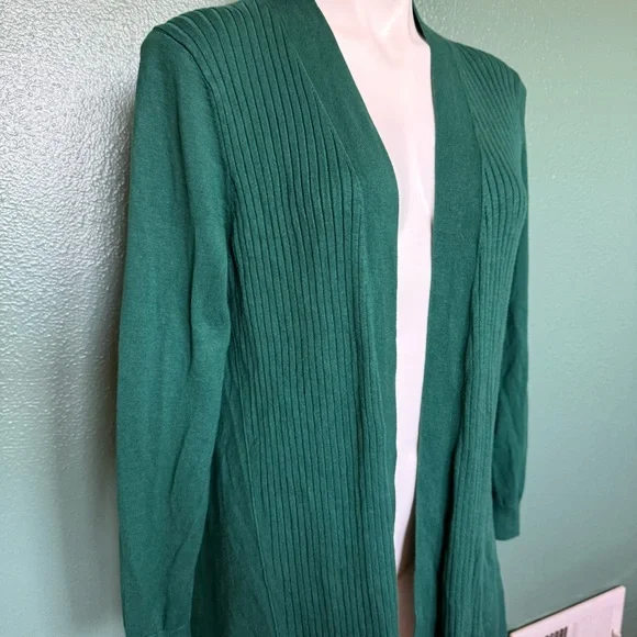 Liz Claiborne Emerald Green Long Sleeve Cardigan Sweater Flowy Top Fall Winter - Picture 6 of 9